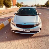 للبيع Kia فورتي موديل 2017 لونه سلفر  ممكن مراوس ب byd  فقط حسب القناع...