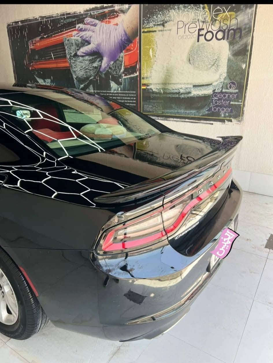 سلام عليكم 
دخله كلين
السياره مكفوله بيه فقط صبغ بحافه البنيد 
السونار مرفق
لا دوخل ولا شاصي 
بدون ارباك
 دوج جارجر
موديل 2015 
 رقم اربيل نكليزي حلو رقمهه
المحرك 3600
حداديه تبريد مكينه كير كفاله
دهن كله موتل ادورله
ماي اصلي
تايرات نظيفات 
وكاله مداور
الموصفات  
شاشه جبيره
كامره
حساسات 
تحكم
كشن كهرباء
سعره ب 170
***********
