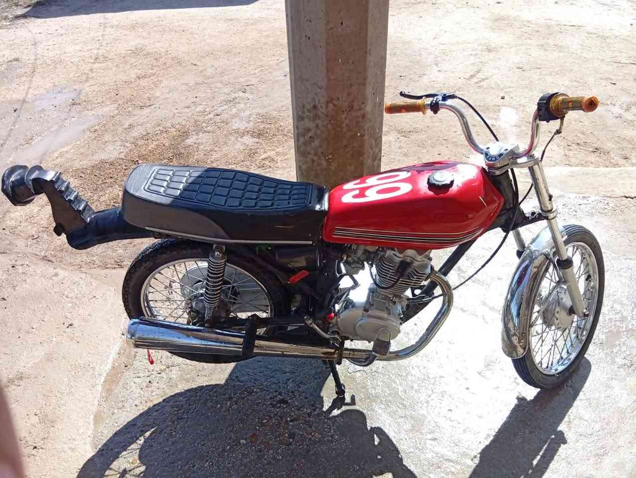 عمي سلام عليكم شلامجه 24  شاصي 24 ما مفتوح بيه برغي دراجه خيرر من الله شلعه ومعدل وفولل البيع او مراوس السعرر 525 وبيه مجال حك الجيه


**إذا كنت صاحب هذا الإعلان وتريد حذفه لأي سبب، رجاءا أرسل رسالة إلى الدعم الفني**