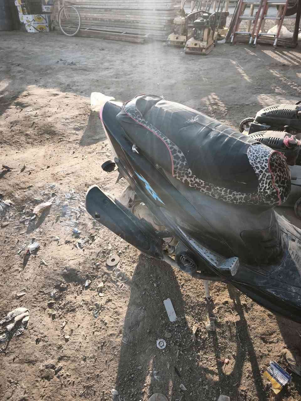 للبيع
السلام عليكم دراجة ماكس عدله 
دراجة مكفولة 
السعر 450 وبيها مجال 
رقمي ***********
