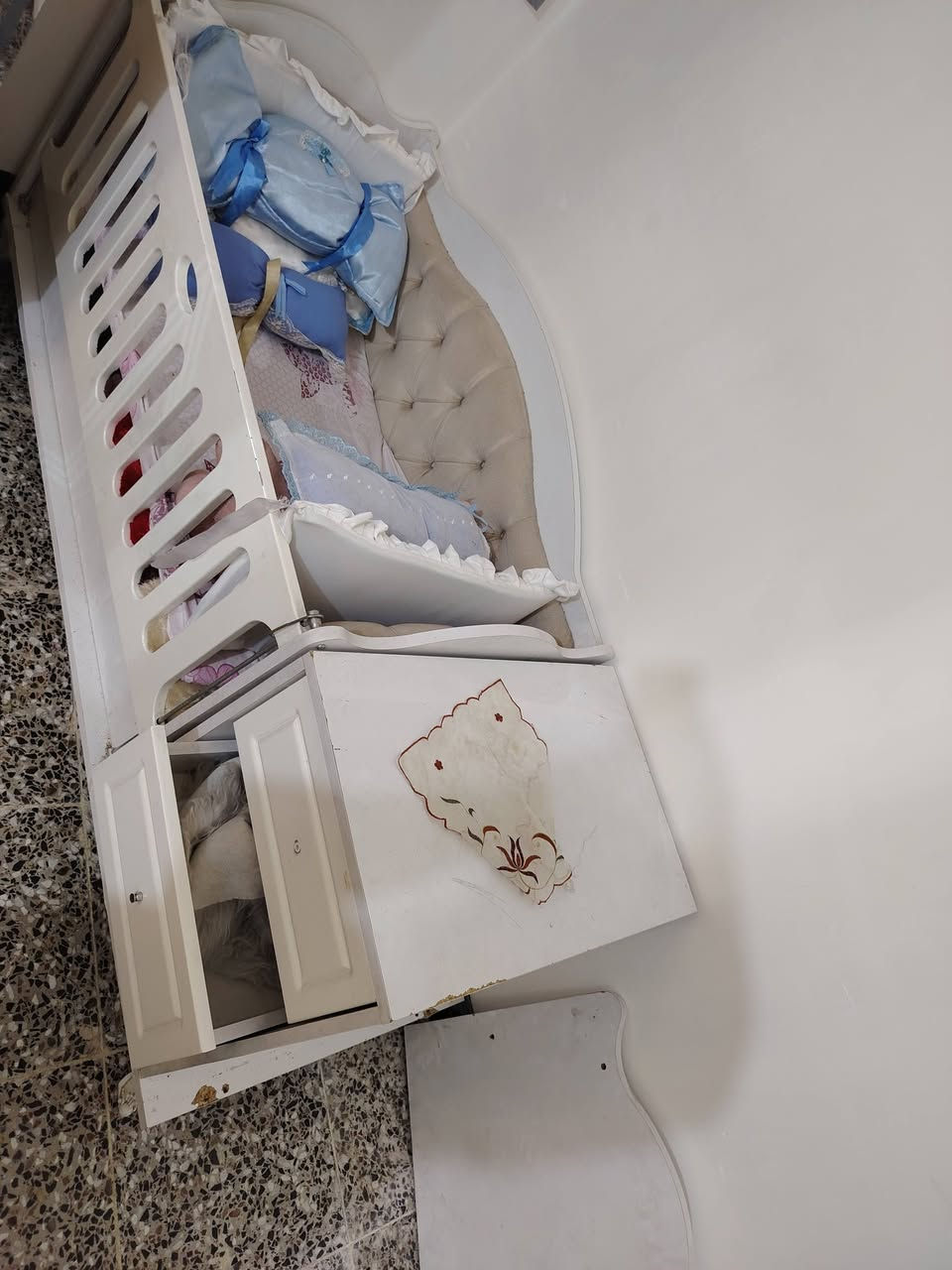 السلام عليكم جربايه طفل بيهه ضرر بدون هزاز  
عنوان بغداد ابو غريب شهداء شارع ٣٠
  سعرهه 35 الف 
 خاص موجود الي يحب يستفسر


**إذا كنت صاحب هذا الإعلان وتريد حذفه لأي سبب، رجاءا أرسل رسالة إلى الدعم الفني**