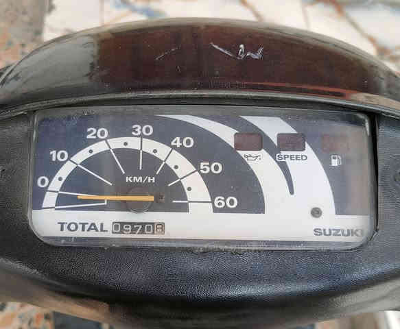 دراجة للبيع سازوكي مصطره اوراق  مكينه ما مفتوحه على فحص تاير جديد ماشيه قليل من من نزلت من رمبه شهرين شلعه ومعدل نضيفه الرقم *********** الباقي خاص
