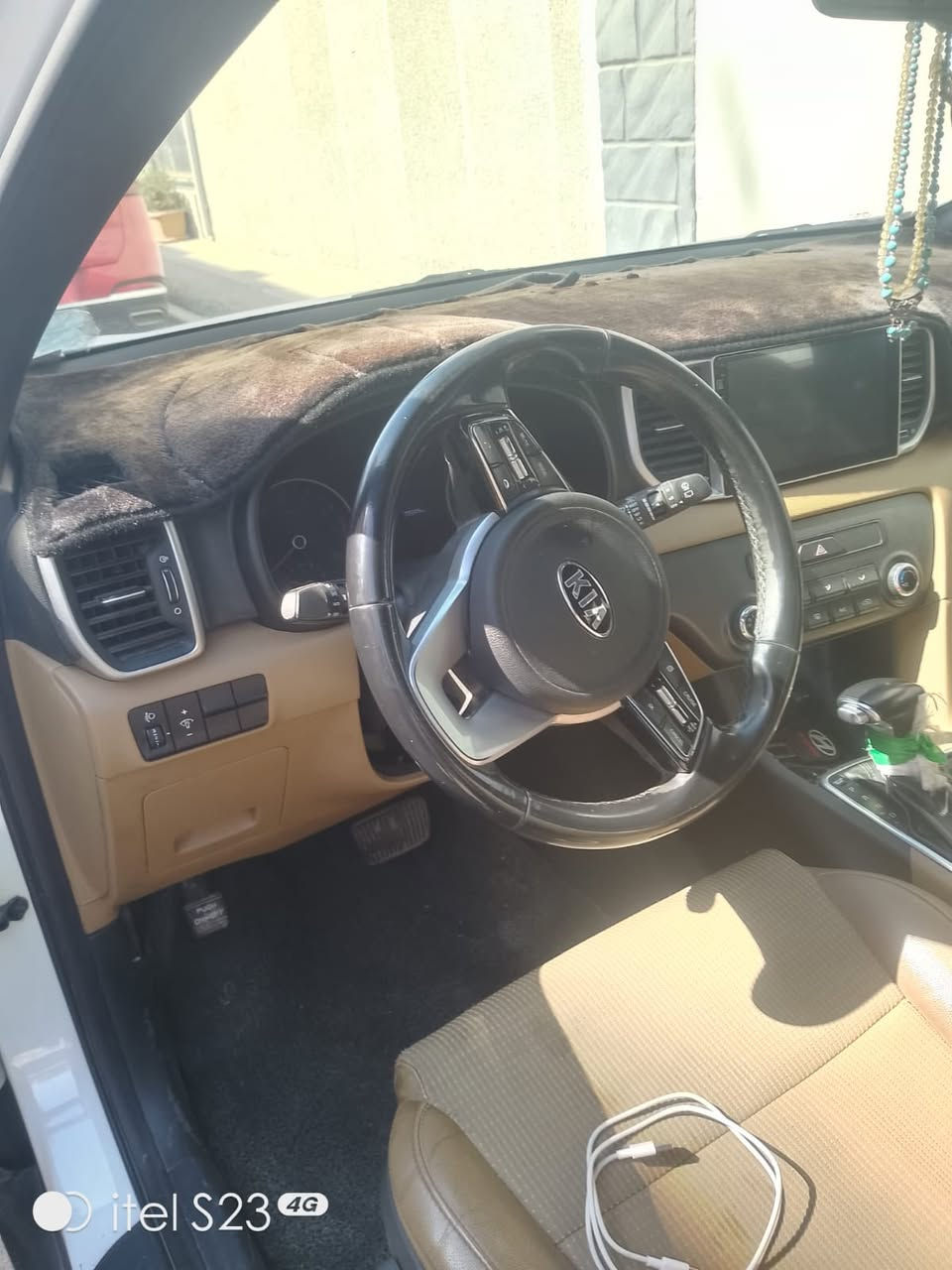 السلام عليكم سبورتج خليجي موديل 2019
مكينة 2000 دوش 
تبريد قطعتين 
ويل حجم 19 
تاير جديد 
بطارية جديدة 
حداده جديده 
ماشية 73 كم حقيقي 
أشاير مري 
بدون ايرباك 
( فقط صبغ داعميه امامي و خلفي للجمالية) 
بدون ايرباك 
السعر 175 ورقة 
الاتصال / *********** 
مكان السيارة بغداد
