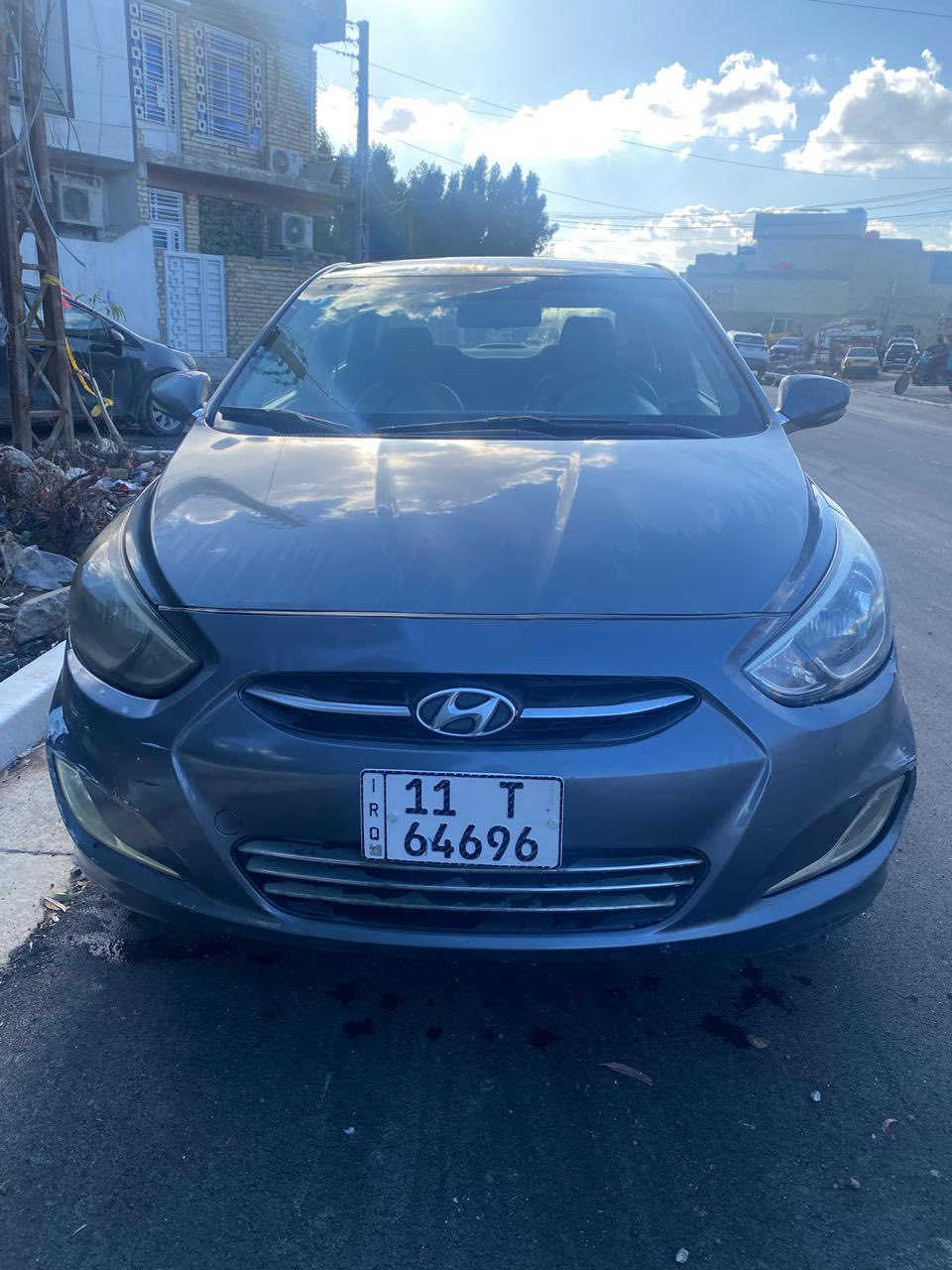 السلام عليكم ورحمة الله 
للبيع اكسنت 2016 خليجي 
كير ومحرك 1400 دوش 
سياره خليجيه بيها قطع صبغ مكانات صبغ فقط بدون ضربه السياره شواصي لغود حوض دواخل كفاله 
كير ومحرك جديدات كلش صدر امامي وخلفي جديد 
تخم تاير جديد شاشه وكامره 
جاهزه بدون اي نقص السياره 
رقم بغداد انكليزي جديد وهزه جديده بسمي تحويل ثاني يوم 
سياره ماشيه 136 km 
تبريد ثلج تدفئها شغاله 
السعر /82 ورقه وبيها مجال شي بسيط 
مكان السياره/ بغداد هياكل الغزاليه 
للاستفسار/***********
