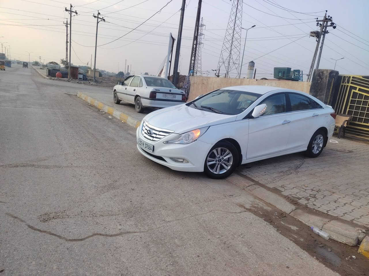 للبيع سوناتا موديل 2011 ابيض خليجي مكفوله
محرك 2400 مكفول من كلشي ممفتوح ✈️✈️
رقم اربيل الجديد ✅ وهزه جديده تريد تحويل او وكاله 
المواصفات ….  ⬇️⬇️
اشاير مري + مري شفط 
داخل لونين بيجي واسود 
تبريد قطعتين ❄️
شاشه اندرويد + كامرا دواره 
والسياره جاهزه لل اخير بدون اي نقص 
تخم تاير جديد+ حداديه جديده 
منضومه زنن عالي ناصي 🚨
حساس خلفي بلادي 
والسياره جاهزه لل اخير بدون اي نقص بيها شويه تكحيل+ بارد بسيط جداً وسونار موجود 
مكان السياره واسط  
السعر125وبيه مجال بسيط 
للستفسار اكثر الاتصال 
***********
