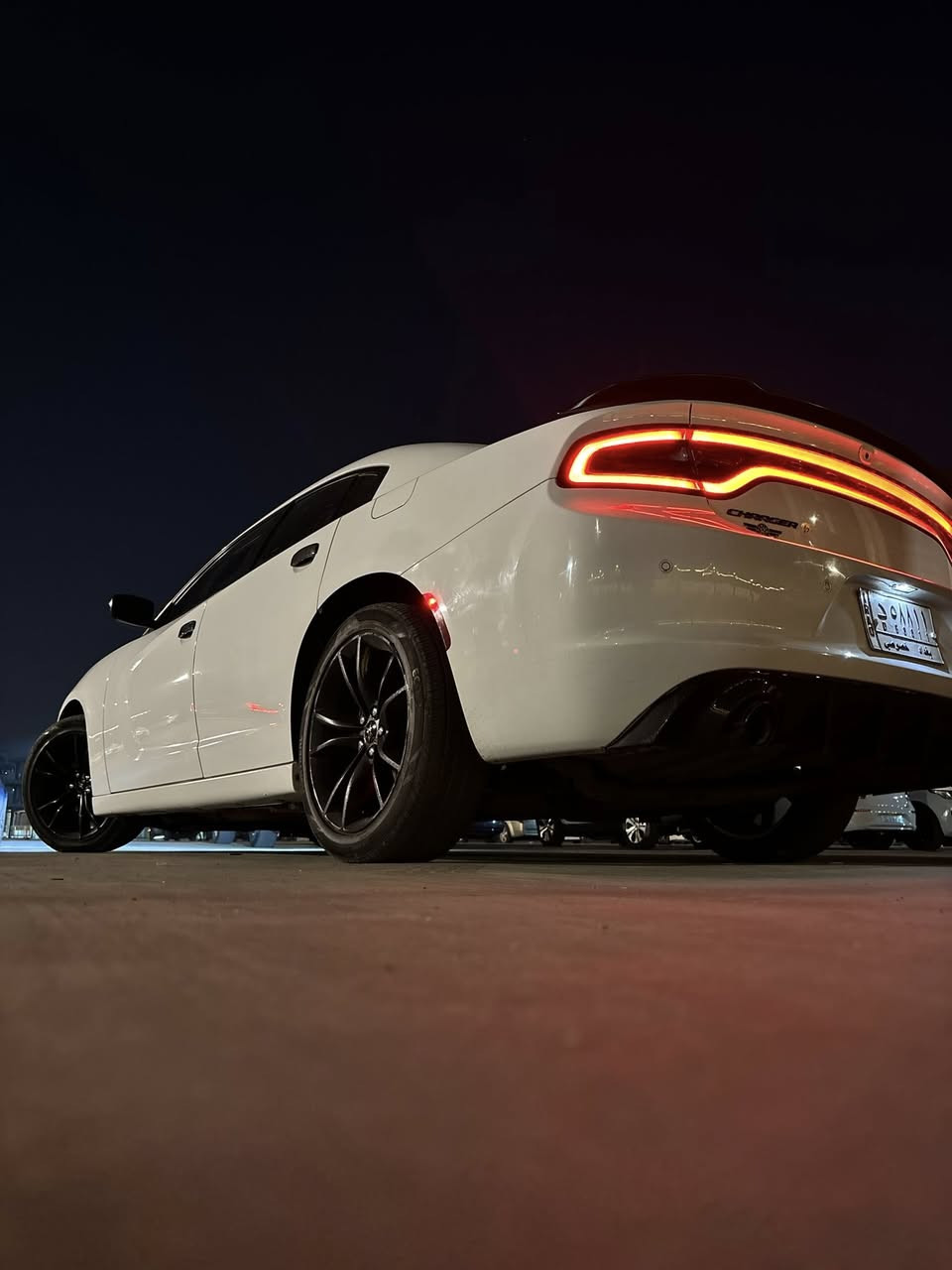 سلام عليكم
دوج تشارجر 2020 Sxt مواصفاتها معروفة
الممشى : 56 ميل
حادثها بسيط وتعتبر كلين وصارت بيها شخط بالباب بالعراق 

للاستفسار ***********
