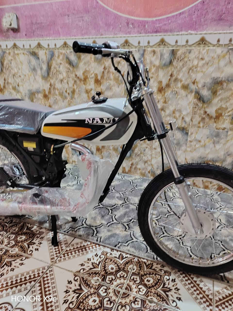 دراجه للبيع مكان ميسان 50)***********5 بدون
