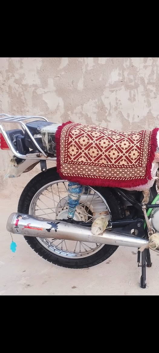 السلام عليكم نامه كلك  للبيع شلعه ومعدل فول  مكان القاسم سوق دوهان السعر 375 وبيها مجال ***********
