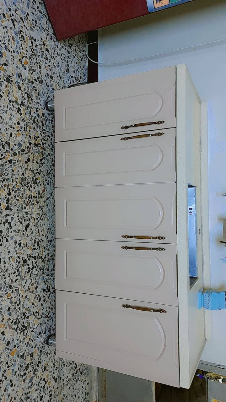 الكاونتر للبيع مرمر الاصلي الاكوارتزي
داخله المنيوم ٣ ملم


**إذا كنت صاحب هذا الإعلان وتريد حذفه لأي سبب، رجاءا أرسل رسالة إلى الدعم الفني**