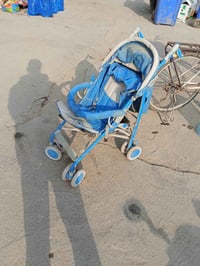 عربانه مال اطفال نضيفه للبيع قيم وخذ 07825498599