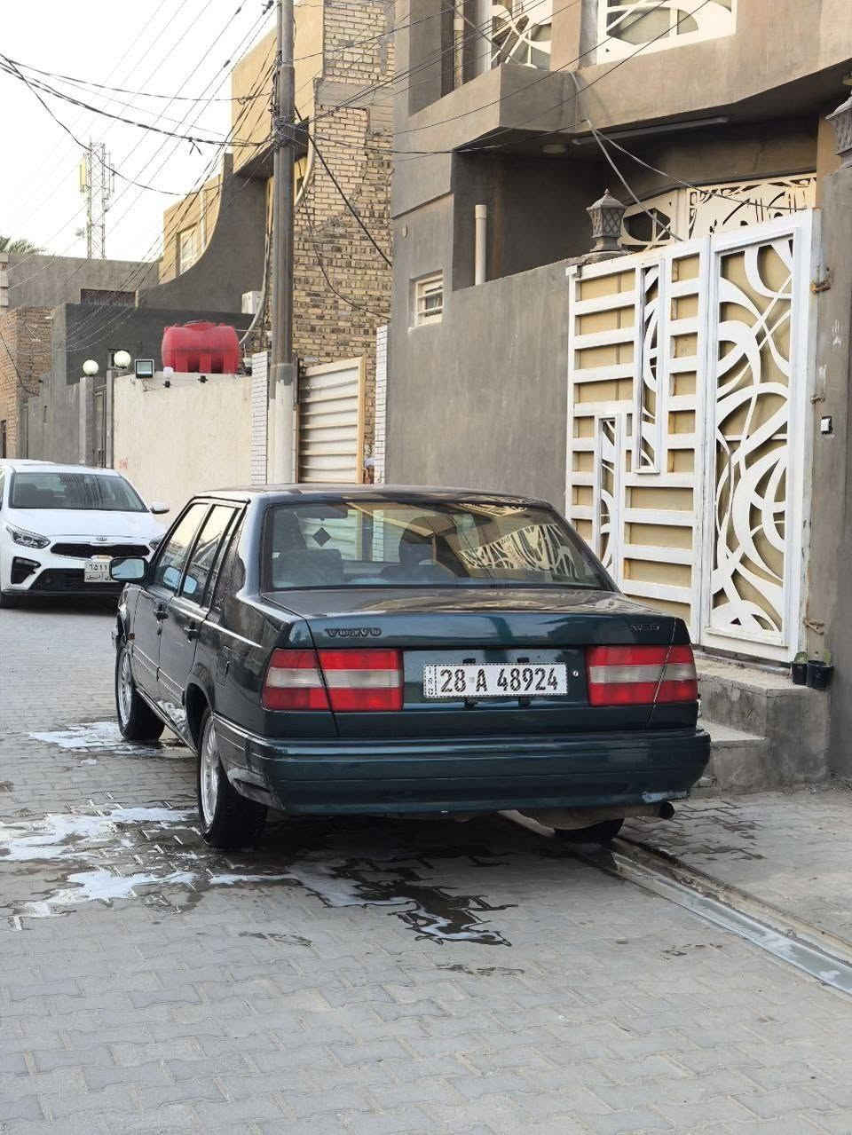 فالفو للبيع 960 مصبوغه عام وجماليه موديل 1991 مكينه وكير وكسن حاويه رقم انكليزي سياره فول وفتحه كشنات كهربائيه السعر 50 وبيه مجال المكان النجف .لاستفسار ***********
