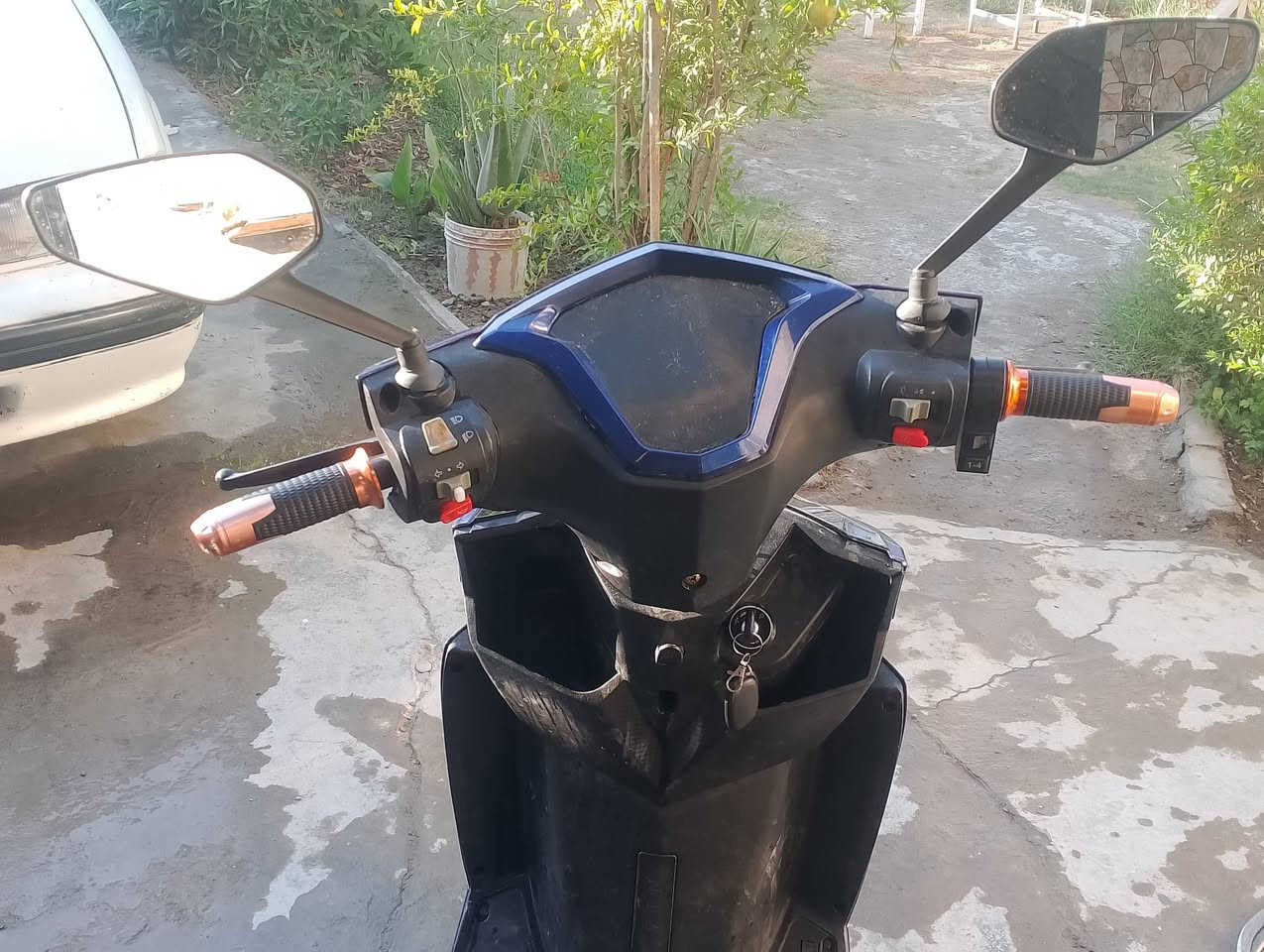 موطور شحن نوع سكنس
6بطاريات وحده منفوخه والباقيات شغالات 
علفحص ويا شاحنه 
سعر 550قابل للتفاوض 
العنوان /الفلوجه حي الجولان قرب جامع نبي الله يونس 
*********** /واتساب/اتصال
