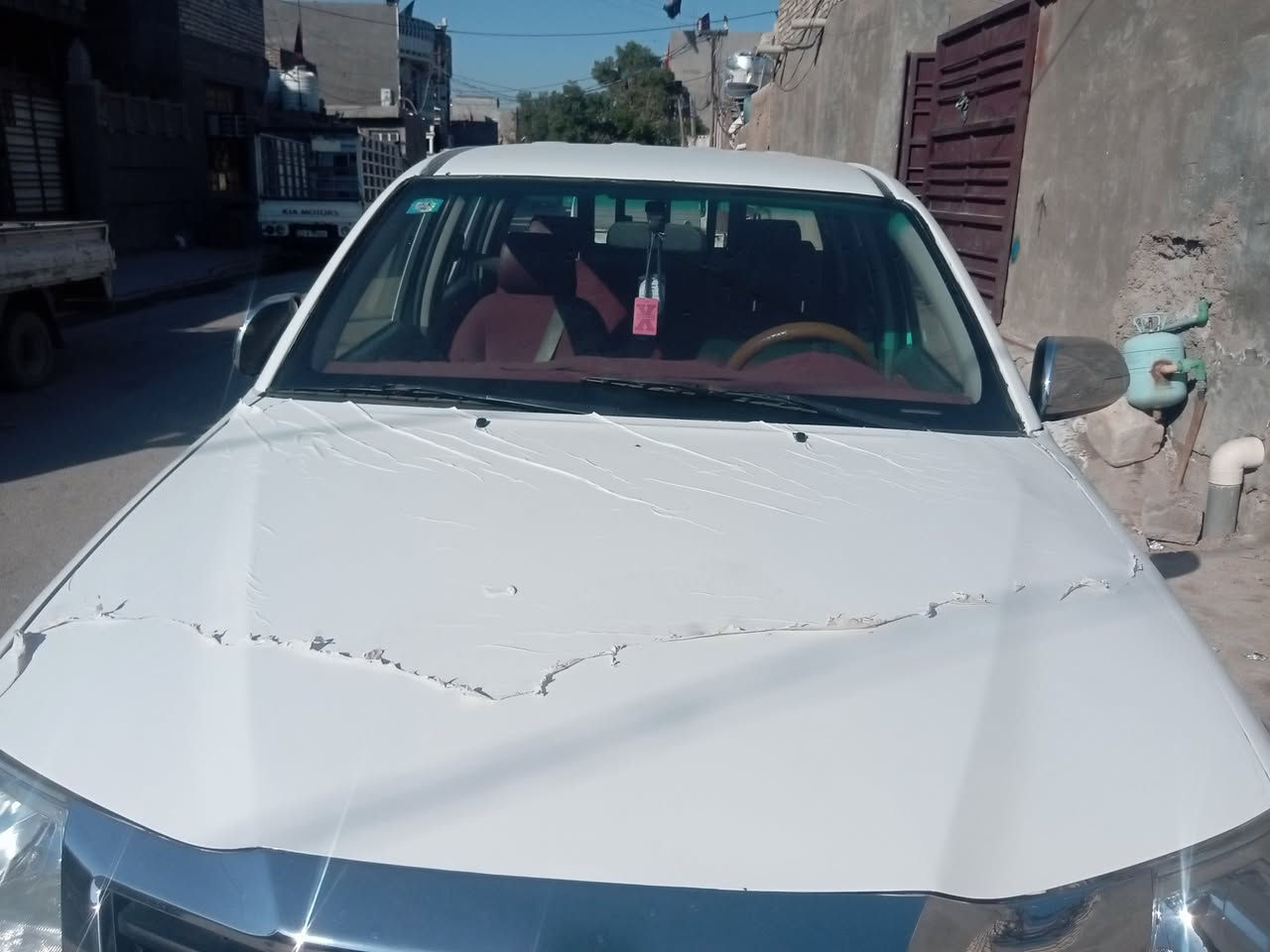 سلام عليكم ورحمة الله وبركاتة بيكم موديل 2012رقم واسط سياره حلوه خير من الله نضافة فول كير عادى مكان بغداد الهاتف ***********(///***********
