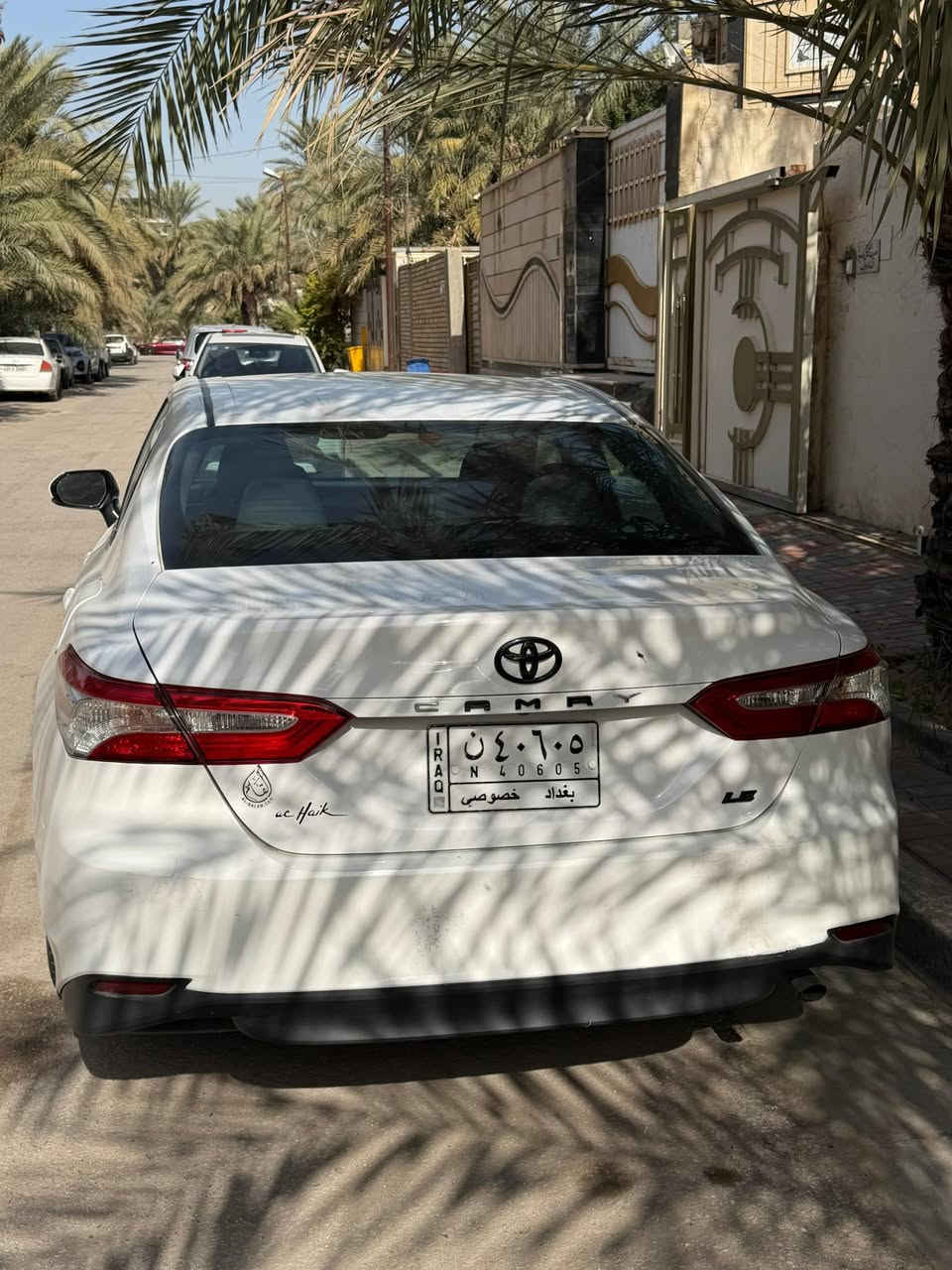 للبيع: تويوتا كامري LE 2018

✨ المواصفات الأساسية:
• الموديل: 2018.
• الفئة: LE.
•الممشى : 99700 الف ميل
• اللون: أبيض (White Pearl).
• المحرك: 4 سلندر، سعة 2.5 لتر 
• ناقل الحركة: أوتوماتيك 8 سرعات.
🛡️ الميزات والتقنيات:
• نظام الأمان: تويوتا Safety Sense (تنبيه مغادرة المسار، مثبت سرعة راداري).
• الراحة: مقاعد قماشية مريحة مع تحكم كهربائي لمقعد السائق.
• الترفيه: شاشة لمس تدعم Bluetooth و USB مع كاميرا خلفية واضحة.
• الإضاءة: أنوار LED أمامية نهارية.
• الدخول: دخول ذكي وتشغيل بصمة
✅ حالة السيارة:
• السيارة بحالة ممتازة (شرط الفحص: جير، ماكينة، شاصي). 
الحادث تقرير غرق
• داخلية نظيفة جدا
• صيانة دورية منتظمة.
📍 الموقع: كربلاء المقدسة 
💰 السعر المطلوب: [185] (قابل للتفاوض البسيط للصادقين).
📞 للتواصل والاستفسار: [***********] أو عبر الرسائل الخاصة.

