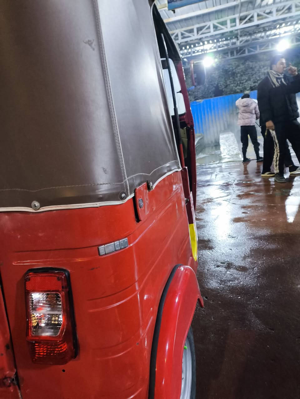 السلام عليكم ورحمة الله وبركاته
تكتك للبيع موديل 18 شهر 12 نضيفه وحلوة رقم وسنويه نكليزي تحويل ثاني يوم مكينه فقط تجفيت معمره دوس الباقي مكفول كاعيات بلادي ونضيفه نصبه مال 20 مرتبه عل اخر حبايه السعر 5700 وبيها مجال مكاني بغداد الشماعيه شراي اتصل ***********
