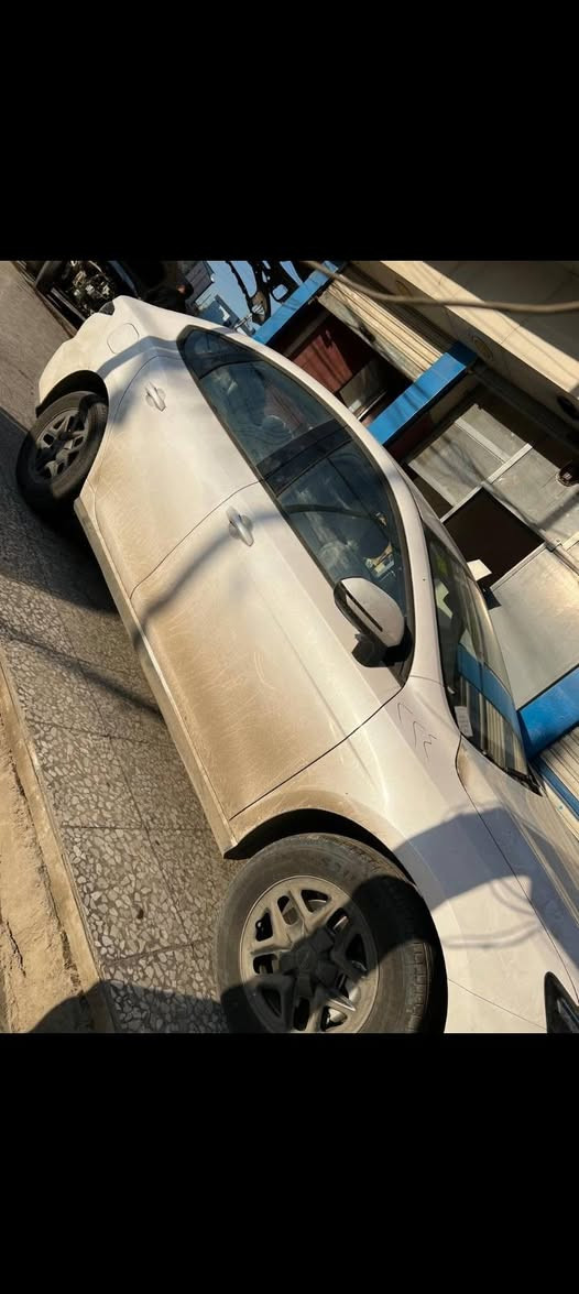 سلام عليكم هاي سياره بي وايدي  ماشيه 60 كيلو سعر 18ونص وبيه مجال بصيط ***********
