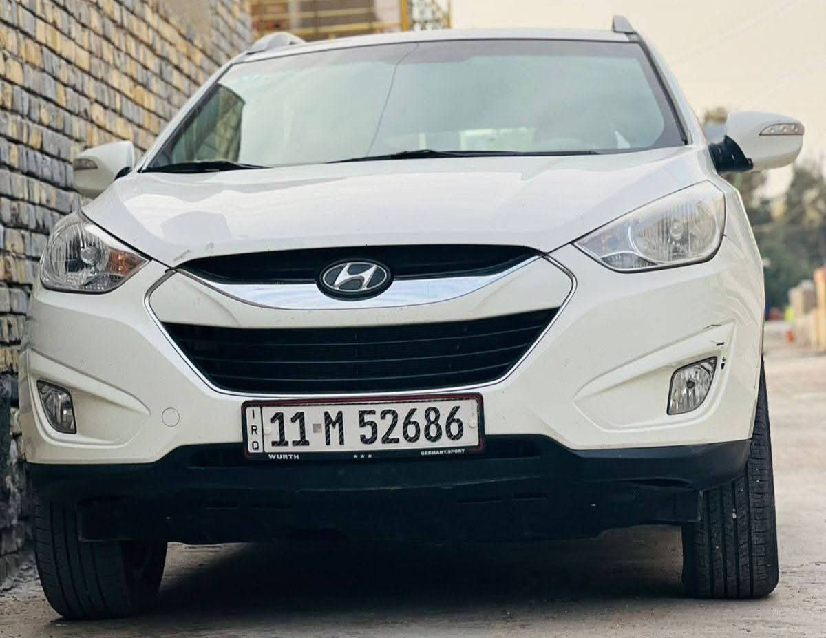 السلام عليكم البيع نقد ***********
توسان 2012 خليجي مكينه 2400 دوش 

رقم بغداد انكليزي تحويل مباشر 

سياره جديده كلش ماجناي مانقص برغي 

ودخل جلد جوزي  تخم تاير حداديه امامي خلفي جدبد

سنار كدامك طخات بصيطه 

مكان السياره بلكوت مركز مدينه الاستفسار اكثر 

***********
