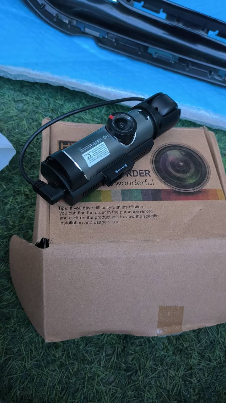 بروجكتر لد دعاميه النترا 17،18 لد وشاره سعره 25 تك عكس جهت سايق... داش كام جديده بلك غير مستعمله سعرها 20  للستفسار هذه رقمي بي وتساب فقط ***********
