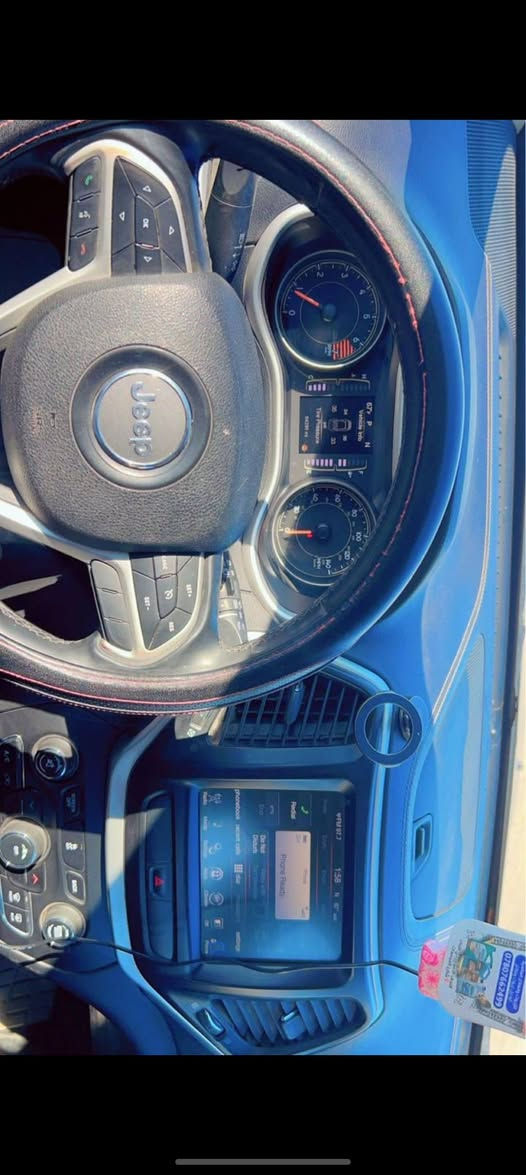 للبيع جيب شيروكي 2018 بسمي تحويل ثاني يوم
السياره كفاله حته الدعاميات ما عدا البنيد صار بي جزء صبغ مو كله بدون فتح السياره جاهزه  
السعر135 وبيهه مجال
الشراي يتصل 
مكاني نجف
***********
