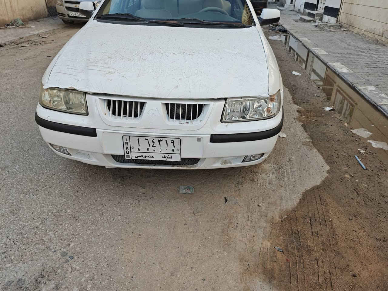 سلام عليكم سمند ٢٠١١ سياره مصبوغه عام  جانت صفره وحوله بيضه وسنويه ابيض ورقم خصوصي والسياره ماابيه اي ضربه ماعد الرصعات بلا جملغات وسويتهن السياره حداديه وكير فرنسي صالي اسبوع او اقل من شديته ومكينه خير من ربع مذب عليه السياره
السعر ٣٢ وبيه مجال بسيط 
على فيس مامتواجد 
*********** تجي تشوف اي شي غير الحجيته اني بخدمتك
