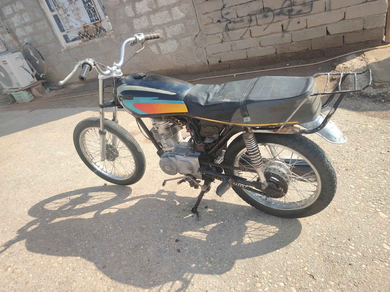 السلام علیکم دراجه للبيع بدووون مكفوله من التدخين والتنقيص ولا تذب دهن شاصي نامه الأصلي كصبه رفيعه صوتها حلو السعر 350 وبيها مجال رقمي *********** مكاني كحلاء
