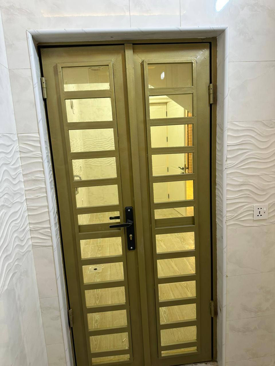 بيت طابقين للبيع ١٠٠م بالبوعيثة بالسلطان الثالث زيروا مامسكون بناء حديث وفول مواصفات
للاستفسار ...  ***********
