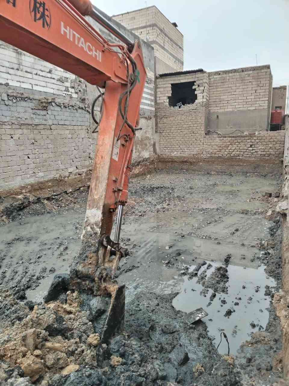سلام عليكم اشتغل حدل وقلاع ودفن وشغل حلو وهذه رقمي  ***********وتفليش
