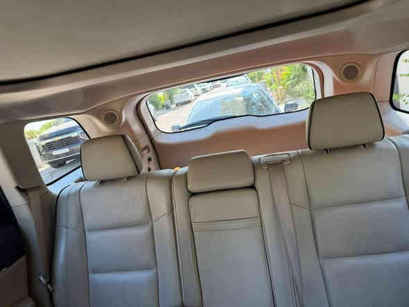 السلام عليكم جيب لاريو موديل 2020مكفوله كفاله عامه ماشيه 35الف العسر 34 مكاني بغداد   ***********
