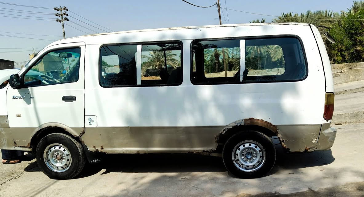 منغولي موديل 2006
رقم بصره احمر معلايه محرك 300 سوبر 
 وكير كفاله وكسن 
 سعر 30 ترهم مراوس  المكان النجف 
رقم ***********  مكالف بل نشر
