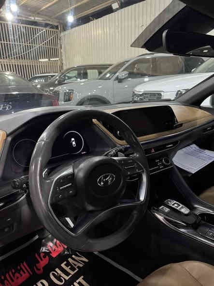 سوناتا موديل 2020 – فول الفول 🔥

✨ المواصفات:
 • محرك 1.6 Turbo اقتصادي وقوي
 • 3 وضعيات قيادة: سبورت / نورمال / إيكو
 • كاميرات 360° رؤية كاملة
 • بانوراما
 • قيادة ذاتية + تحديد مسار
 • شاشة ديجيتال كاملة
 • تشغيل وقيادة بالريموت
 • كشنات حار / بارد
 • ستيرن حار
 • فول مواصفات بدون استثناء ✔️

📋 تفاصيل السونار:
 • ضرر: بابين + جام خلفي فقط
 • كلشي مكتوب وواضح بالسونار
 • السيارة على المواصفات الأصلية المذكورة أعلاه

🚘 سيارة كلش حلوة ونظيفة وما تحتاج أي صرف
جاهزة للاستخدام فوراً 🌟

للاستفسار:
📞 ***********
