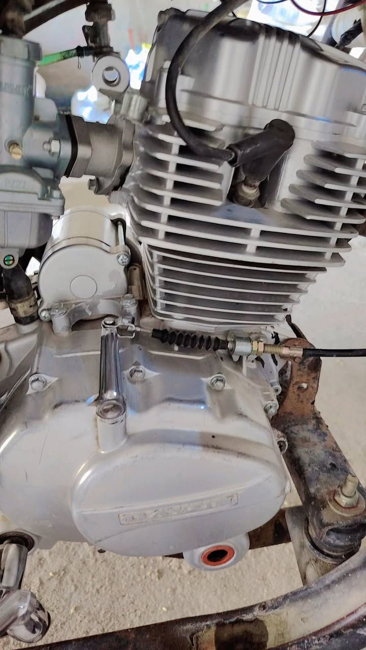 سلام عليكم ورحمة الله وبركاته عندي ستوته اللبيع مديل 2018 جديده وحلوه وراق كامله وصل ترقيم موجود كهربايات كله شغاله محرك دايون ما فتوح العنوان ناصريه ***********
