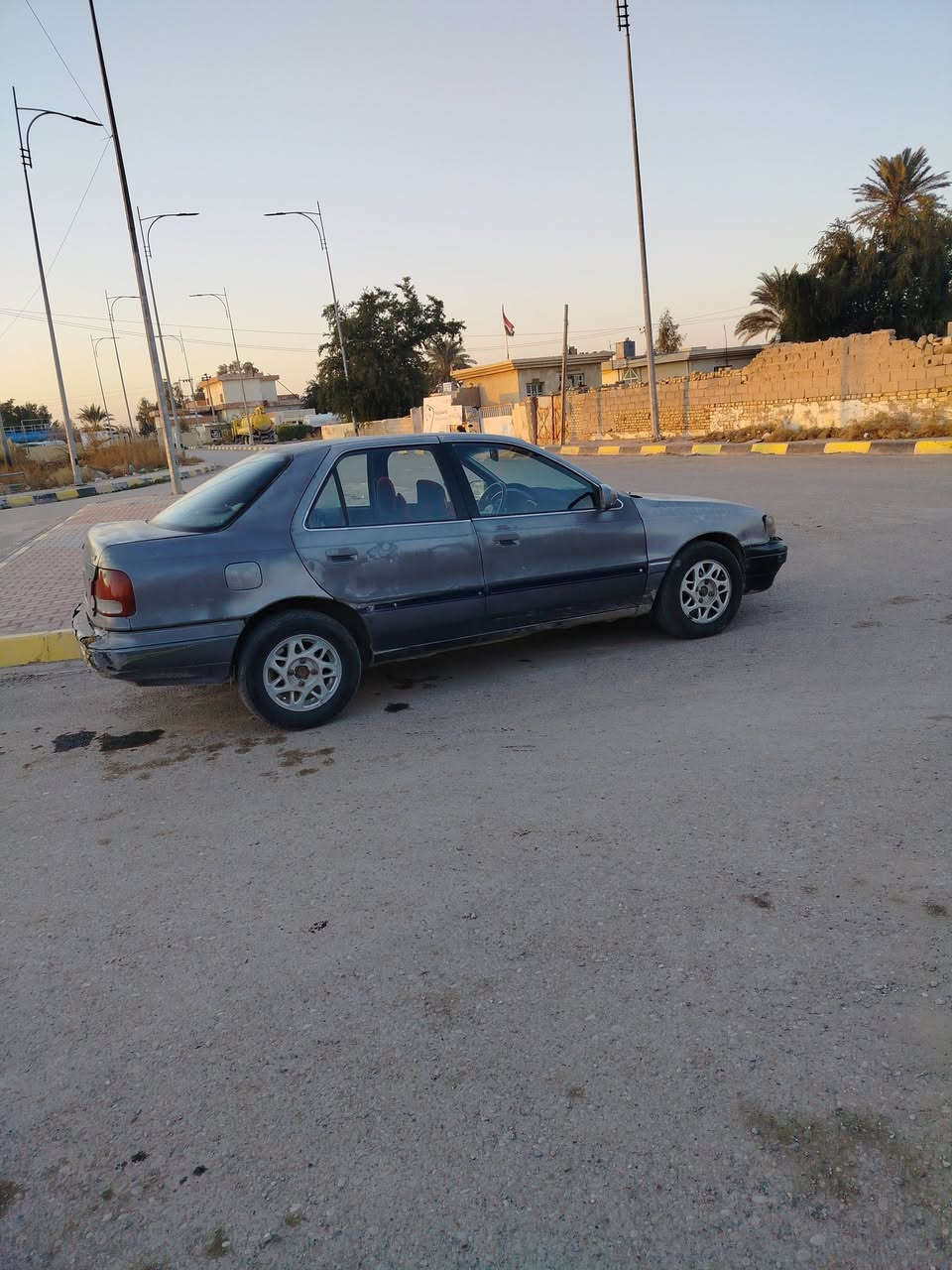 النترا اوتماتيك موديل 91 تخم تايرات كير ومحرك لاتنقيص ولاتبخير الكير أربع نمر يشتغل السيارة بلادية مامصبوغه كهربائيات كلها شغاله لايت عالي وناصي دشبول كله شغال السيارة صارلها سنه ونص عندي يعني مال جناي ترأي وين ماتريد اطلع بيها اخوان السياره ابيعها شرط التحويل ب30وبيها مجال حك العمله *********** الشراي يتصل
