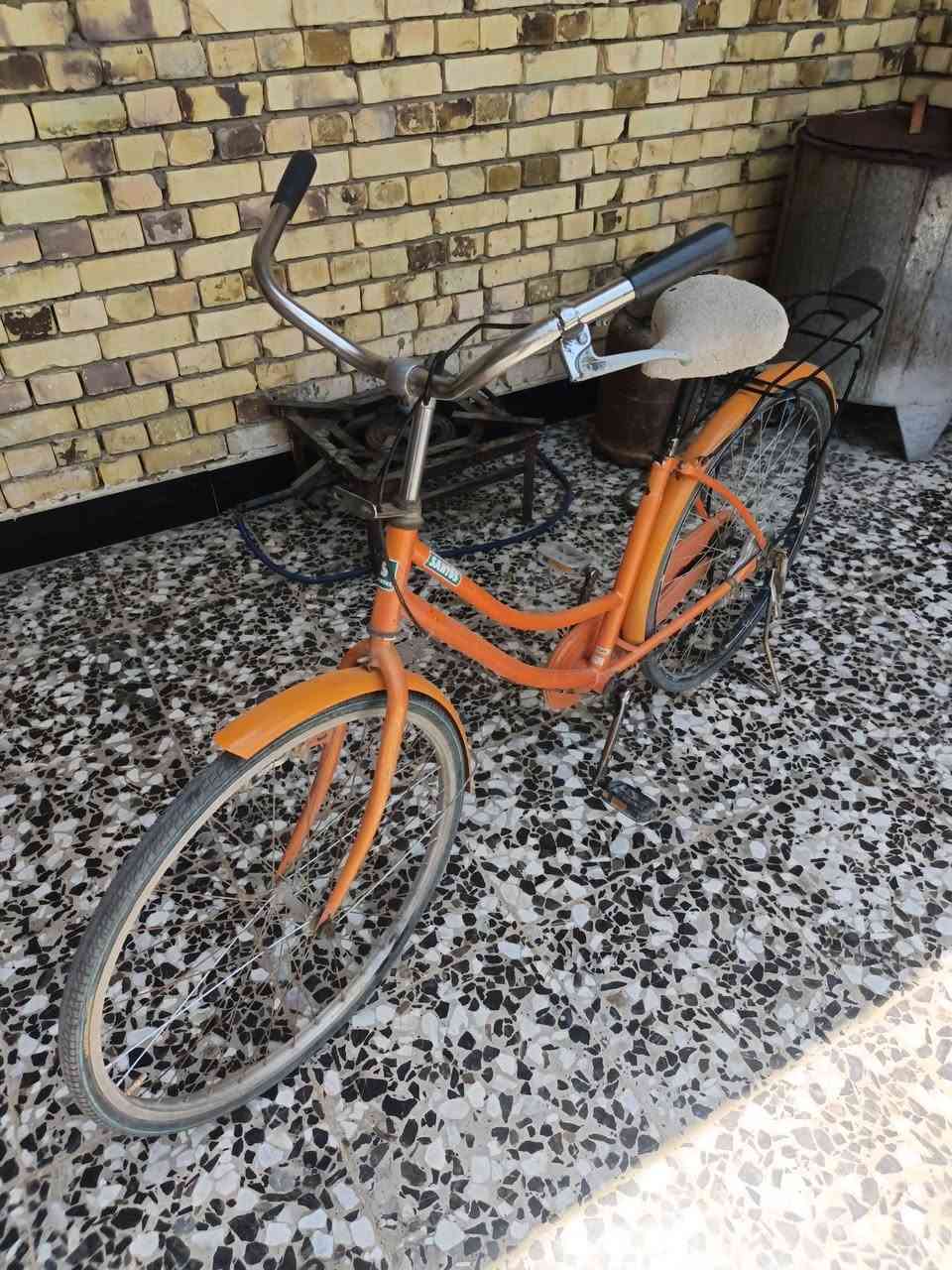 للبيع بايسكل بناتي حجم 26
جديد كلش بس مبنچر عنوان الماجديه حج حسن
السعر 60 
***********
