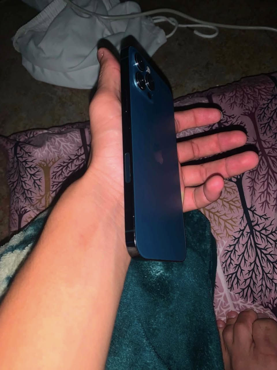 سلام عليكم ايفون 12promax للبيع سعر 325
الذاكره 256 

بطاريه 78

جهاز وتر مامفتوح ابد ملحقات كامله كلشي شغال بي 

بي طخه جوه بشاشه موضح بصور 

مكان بغداد الدوره ابو دشير اقره منشور زين لاتسئل شبي مابي جهاز لوك عده طخه بشاشه


**إذا كنت صاحب هذا الإعلان وتريد حذفه لأي سبب، رجاءا أرسل رسالة إلى الدعم الفني**
