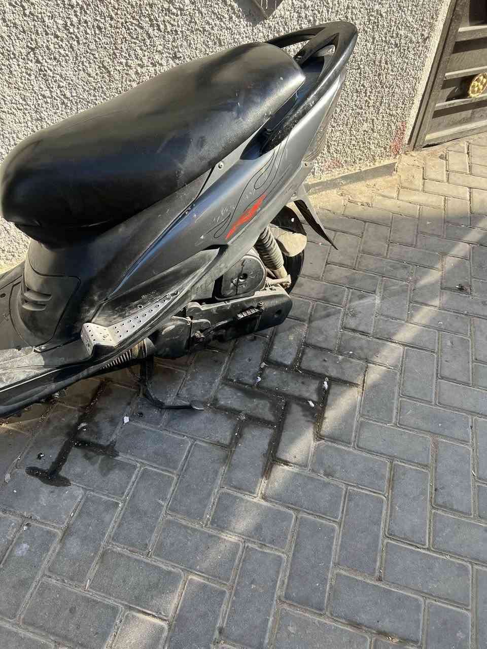 سلام عليكم دراجه ماكس عداله اي نقص مابيه دراجه مكينه مكفوله بيه دمام وتايرات جدد شلعه معدل اشك الكاع تشتغل نكره سلف الكهربائيات شغاله كله الدراجه احله من الصوره الرقم *********** السعر 700 وبيه مجال حك الجيه
