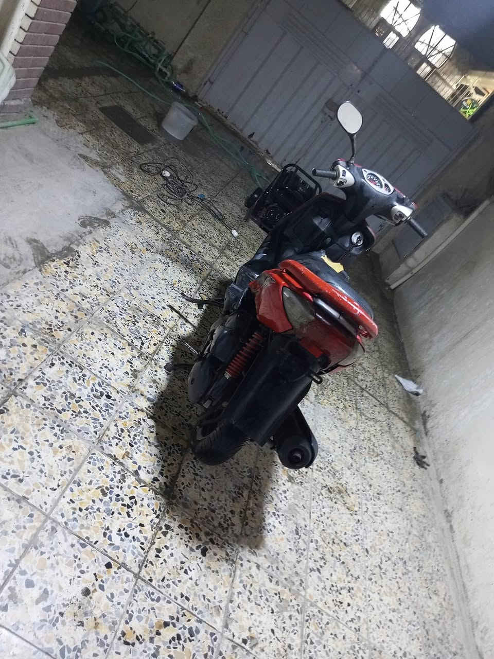 سلام عليكم من رخصه الادمن دراجه للبيع بلاديه مكينه مفتوحه مره وحده كهربائيات شغاله  كلهة كفرات كله مختمه من الطول للطول سكنس نثيه دراجه حلوه السعر 500وبيها مجال العنوان المنصور القادسيه ***********لل استفسار تواصل عل رقم الكفر الخلفي الايمن جانت بصف نار عاليه وشويه ماع شي قليل
