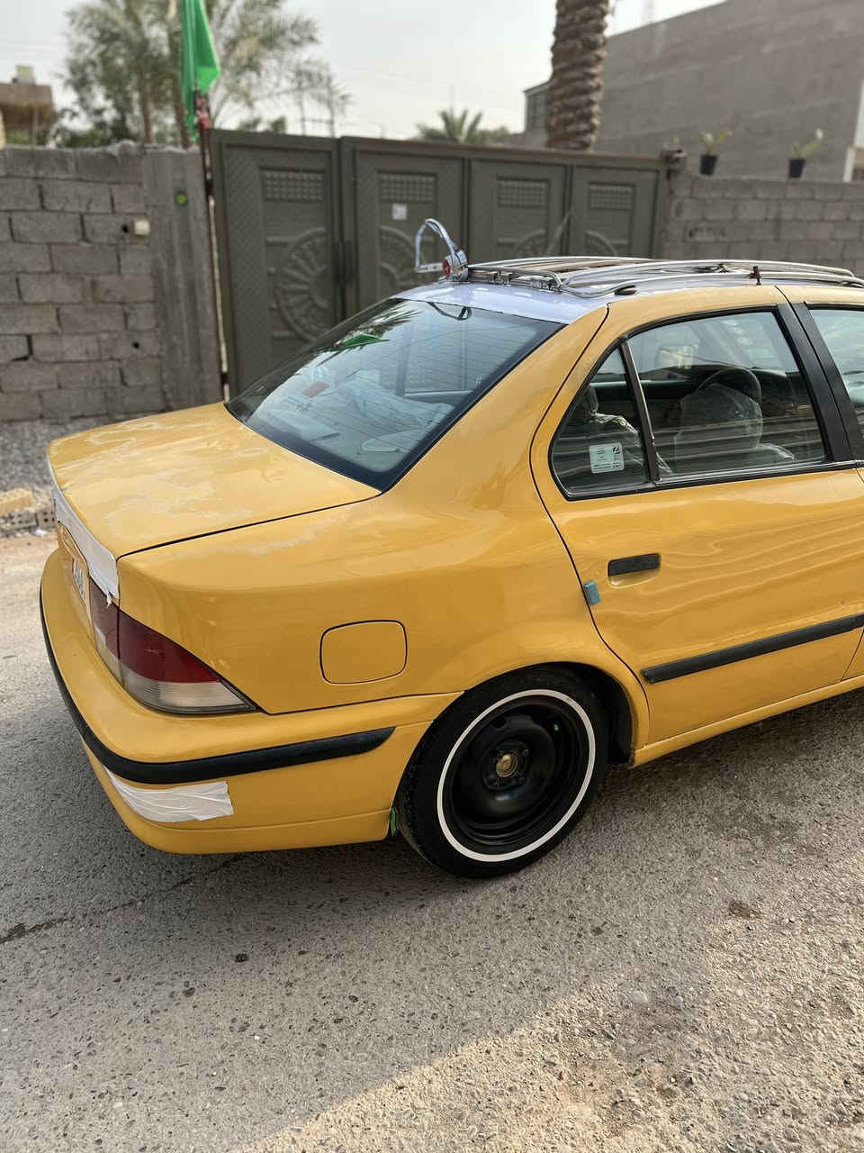 لسلام عليكم
سمند موديل 2011، محدث بجم 17مصفّرة هيئة وغرامات.
السيارة جاهزة وين ميعجبك روحه بيه ترايك للبصره
المحرك كير مكفولات 
التدفئة والتبريد كلها شغّالة، الكهربائيات كلها شغّالة.
بيها صبغ بالجلمغ (الصدر)ومبدل بنيد.
رقمها  بابل – باسمي، مداور.ثاني يوم مشروع وطني. الرقم النكليزي هزه جديده بشهر الواحد 
 أني موجود ببغداد.
السعر 38 وبيه مجال.***********
أبيع بدون سيباية
