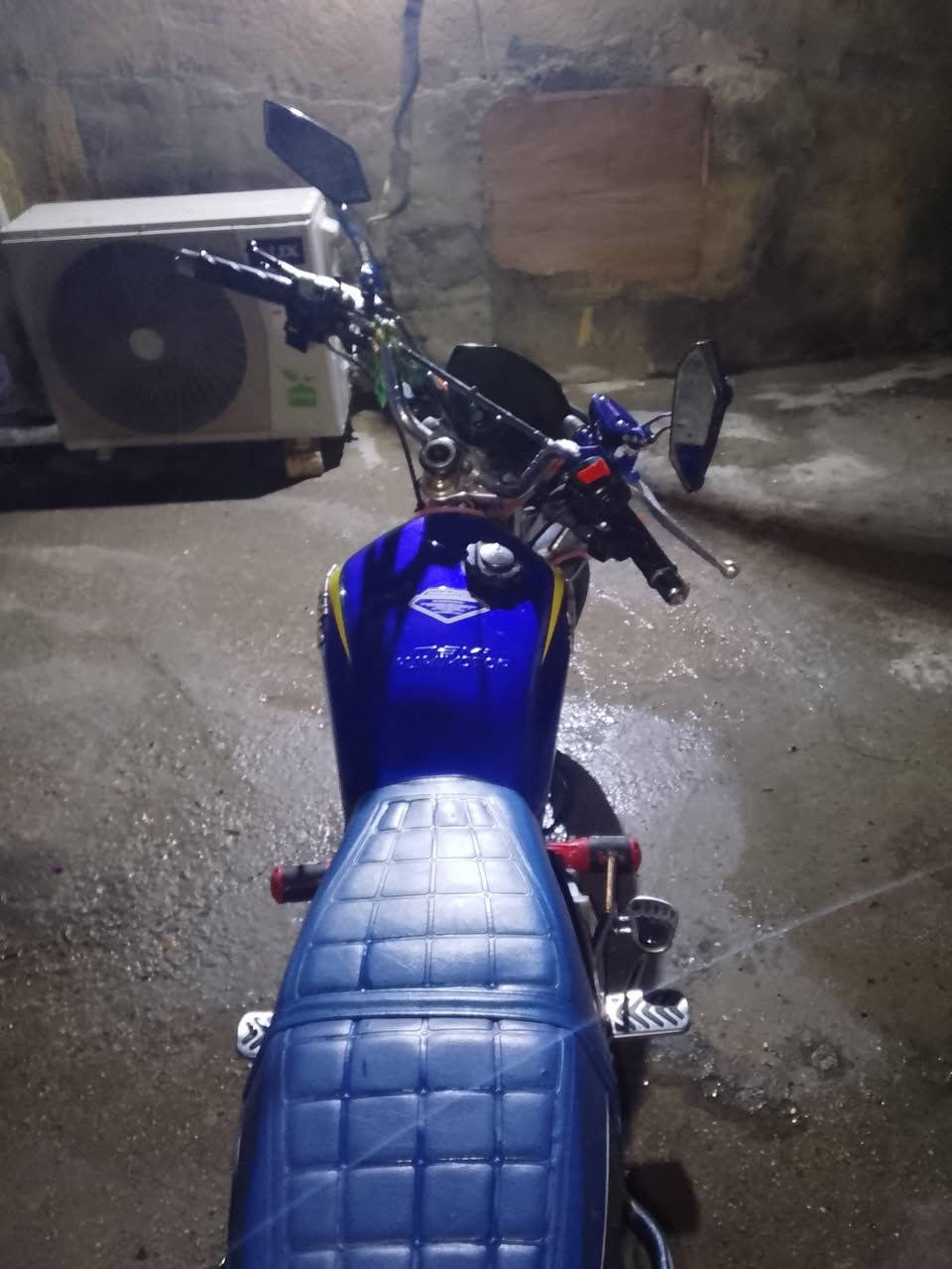 ا
سلام عليكم شباب ايراني خمسه كير موديل 25دراجه تجفيت جديد 
دراجه خير من الله ما نقصهه برغي السعر 650 بيهه مجال قليل *********** مكان بغداد
