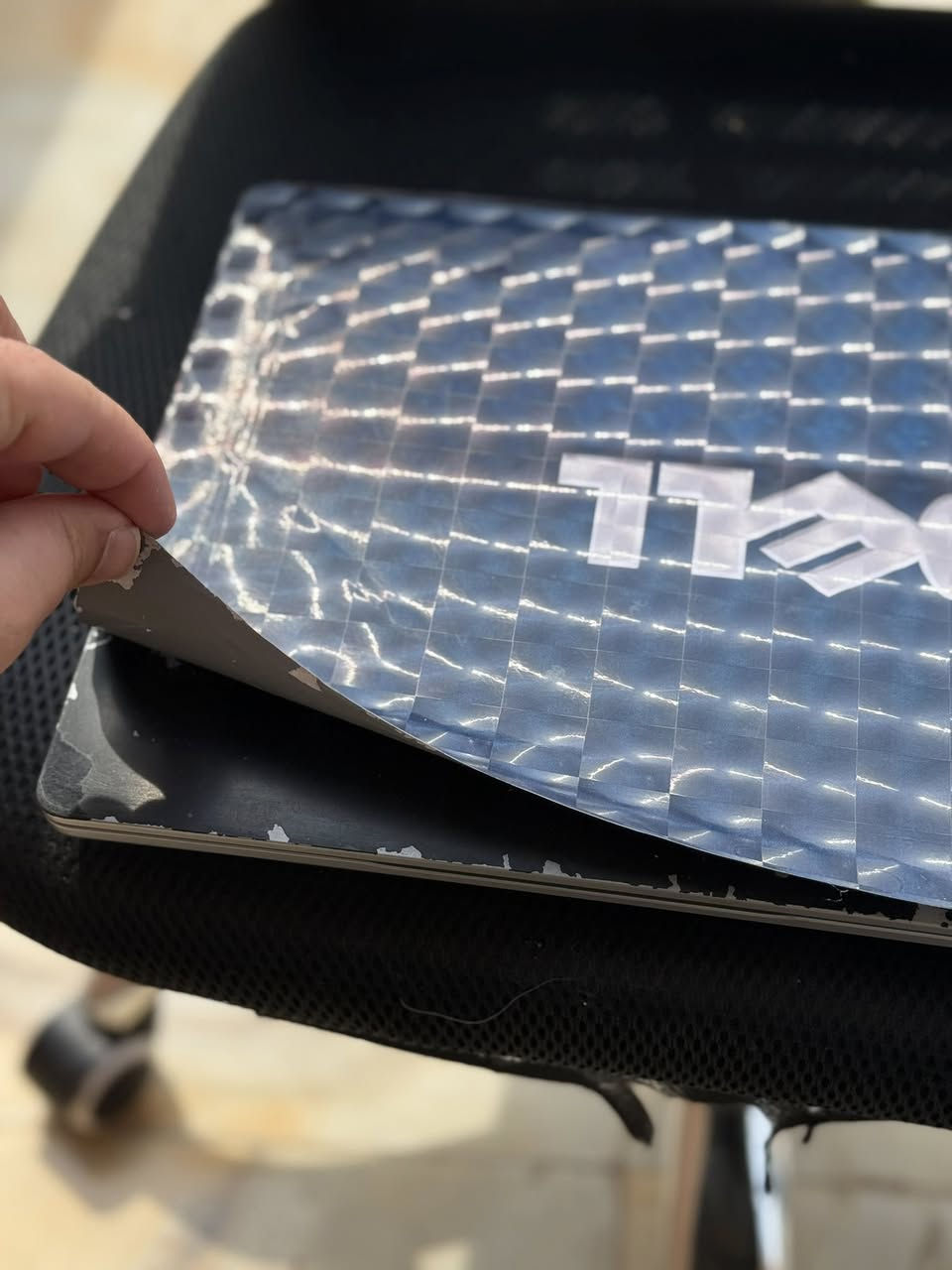 Dell Precision 3551 للبيع
المواصفات:

المعالج: Intel Core i7-10850H (جيل عاشر)

الرام: 16GB

التخزين: 512GB SSD

الشاشة: 15.6 إنج Full HD

النظام: Windows 11

مناسب للتصفح، التصميم، الدراسة والشغل.

الحالة:

الجهاز يعمل ممتاز.

يوجد تقشر بسيط في طلاء الغطاء الخارجي.

يوجد أثر خفيف جداً في الشاشة

الجهاز كلش ممتاز للاستخدام برامج ألعاب ثقيلة شاشة كبيرة 

شرط اي خلل ما بي مكاني موصل 

سعرة 500 طبعاً معروف هاذه الموديل شكد سعره بالسوق اسال قبل ما تشتري حتا تعرف زين 

***********
