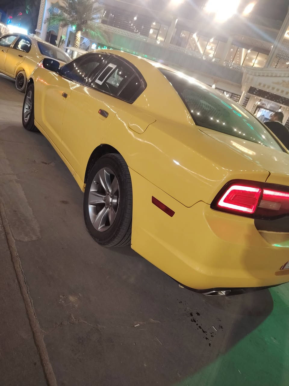 السلام عليكم 
للبيع جارجر موديل 2011 جاهزه كير مكينه حداديه تخم تاير رقم بغداد حادثه جاملغ وبنيد فقط الباقي كفاله وبلمنشور فديو موضح بي الحادث  خط نجف بغداد السياره
السعر ١٤٠
أقره التفاصيل وتصل
***********
