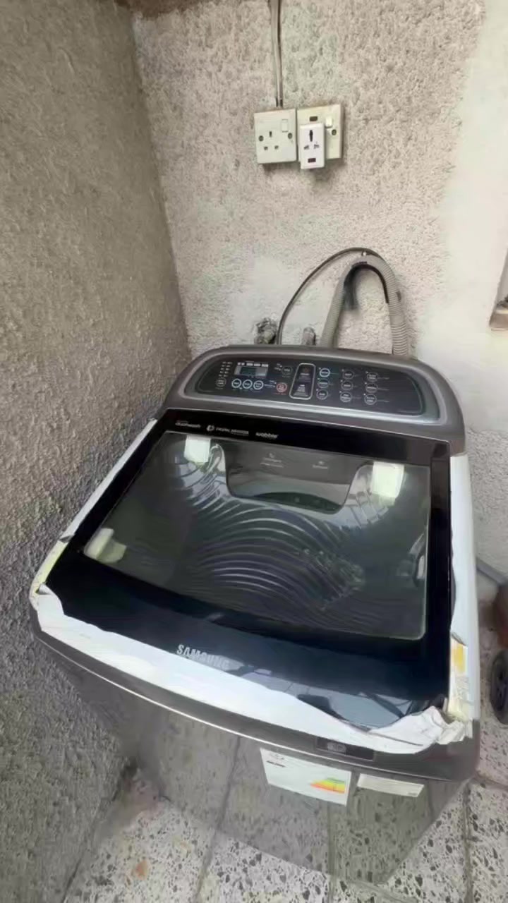 السلام عليكم غساله اوتوماتيك للبيع مثل مموضح بالفيديو الله شاهد جديده وقليل استخدامه مكان بغداد الاتصال ع هذا الرقم ***********
