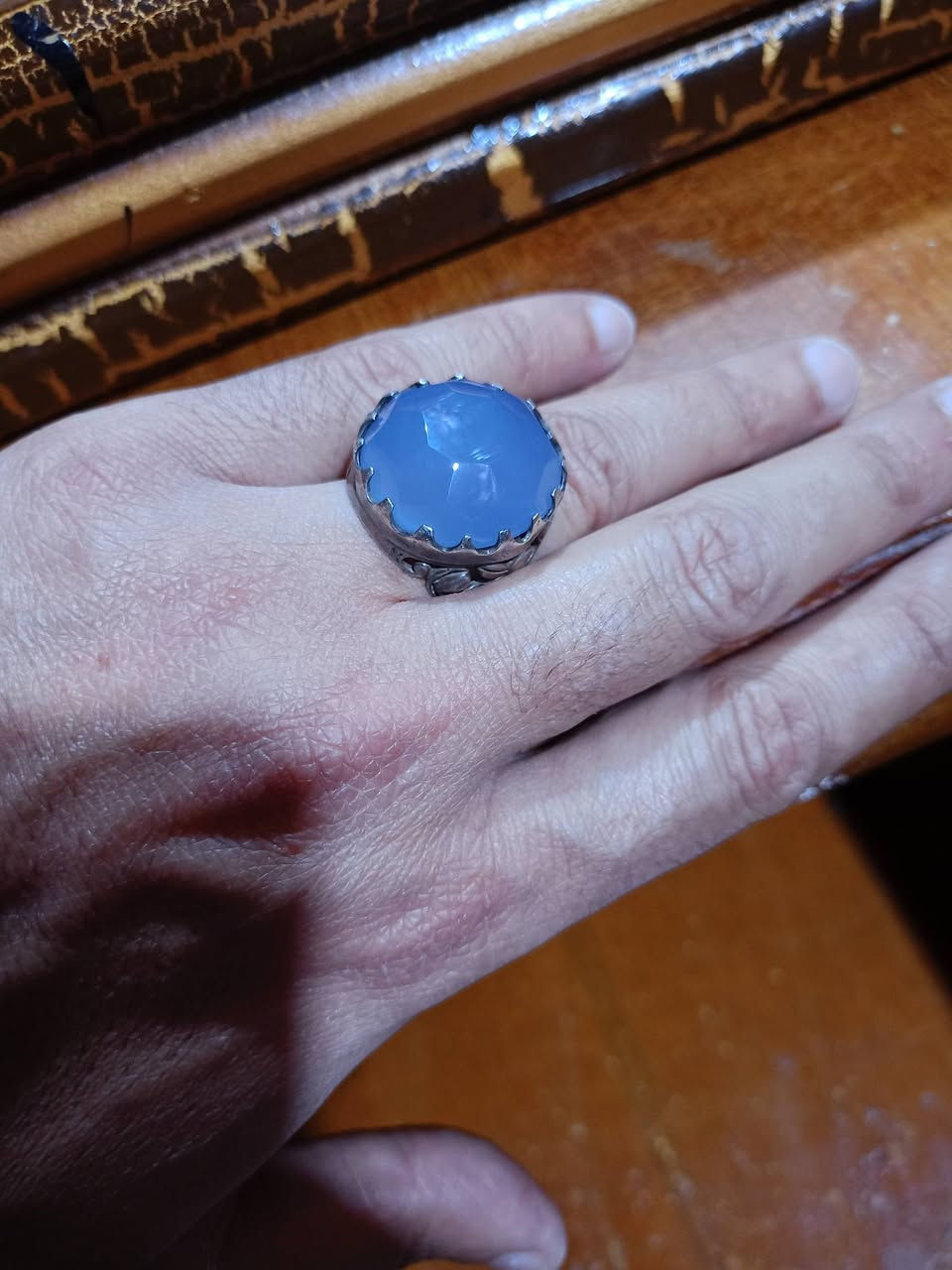 للبيع :
عقيق يماني اللون سمائي ، حجم كبير .
السعر 125 قفل .


**إذا كنت صاحب هذا الإعلان وتريد حذفه لأي سبب، رجاءا أرسل رسالة إلى الدعم الفني**