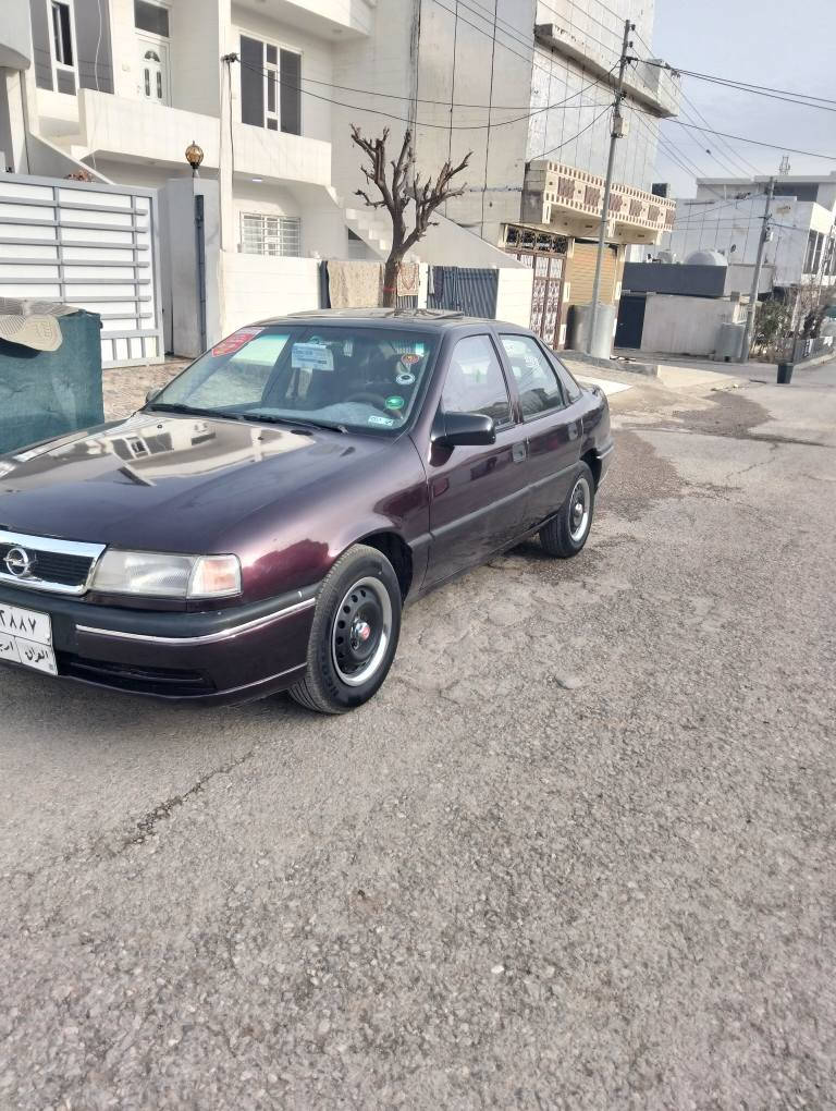 ژ***********=***********چمچماڵ  = سعر 42مەجالێی کەم 
ئۆپڵ ڤیکترا مۆدێل۹۱ مەکینە ۱٨ گێڕعادی
گێڕو مەکینە بەشەرت بێ لێدراوی بێ دەعم
ناوکرێیمیە سەیارەکە تابلێی جوانە
 قفڵ مرکزی ئەیبئسە 
چوارتایەی لۆک تاقم دواوپێش بەشەرت
*********** وتساب
***********
سەقف سلایت نموونە لەجوانی مالی دۆستە
