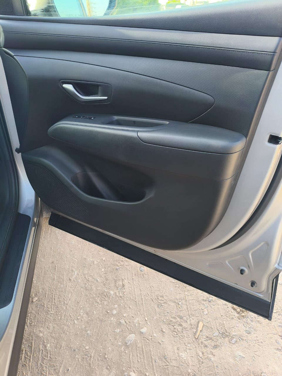 يالله 
توسان وارد امريكي موديل 2025  فحص مؤقت ضررها فقط الدعاميه والبنيد معدل على البارد بدون ايرباك بدون تبديل وبيها ويه بخشم الچاملغ موضح الصور ماشيه 6 الاف على وضع الشركة محرك 2500 بصمه كشن كهرباء مخمل توقف ذاتي قيادة ذاتيه دشبول حديث 
السعر 197 وبيها مجال قليل 
المسيب 
***********
@إشارة
