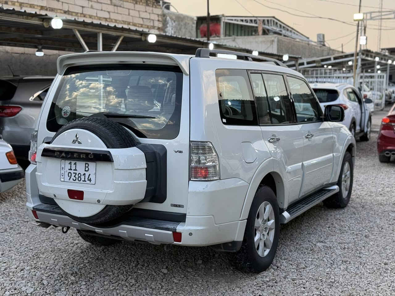 للبيع باجيرو ٢٠١٠ فول حبتور 
محرك ٣٥٠٠كشنات جلد كهربائي 
دمام حاكيه تحكم ٣جهات ويل كب ٧راكب 
رقم بغداد باسمي السعر١٤٥ورقه وبيها مجال
سونار مرفق بلاصبغ فقط كارت تكحيل 
لاستفسار ***********
مكاني الحله معرض الوطن لتجارة السيارات الحديثة
