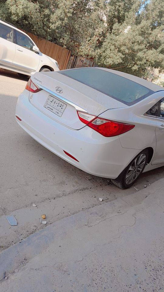 سلام عليكم شبـاب 
سوناتا  خليجي
موديـل 13
بيها طخه بلا جاملـغ أمامي والخلفـي 
السعر 130وبيه مجـال 
للستفسـار 
***********
مكانـي بغـداد الشعـب.!!!!
