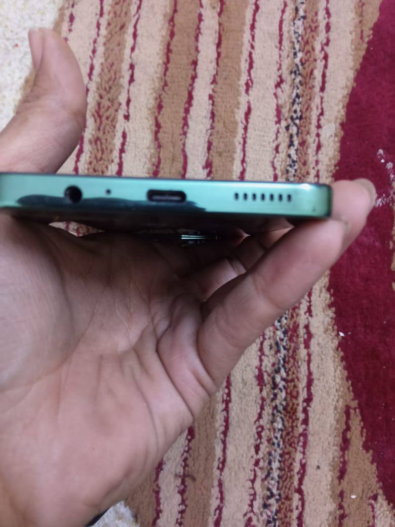 سلام عليكم تكنو بوفه 6 برو تليفون ماداخل تصليح ابد صارله 4 اشهر من شتغل ٢٥٦ كيكه بايت عشوائيه 12 يشغل 60 فريم معالج 6080 كامره 108 ميكه بكسل تواصل ***********
