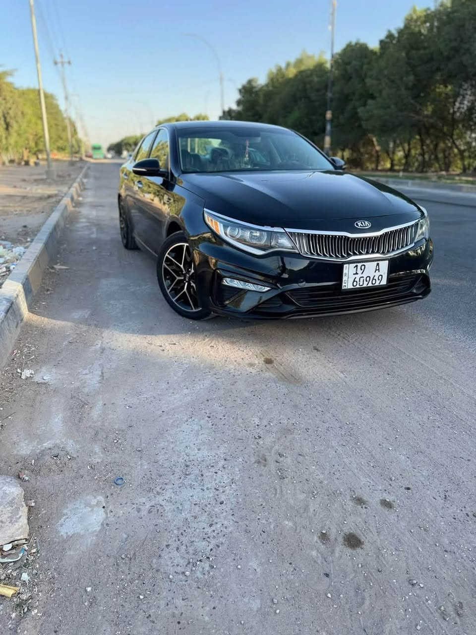 سلام عليكم KIA اوبتيما 2018  امريكيه محرك 2400 سياره جديده بمعنه الكلمه حادثهاا بنيد فقط بدون دواخل ماشيه 63000k 
مواصفات عاديه 
تحكم استيرن 
تحديد مسار
رادارات جانبيه
شاشه جبيره 
اشاير بل مري 
…
عليهاا تخم تاير جديد وحداديه جديده ربع متصرف عليهاا  مكان سياره كربلاء .. الاستفسار اكثر اتصل (***********) سعر السياره 133 وبيهاا مجال بسيط🤍
