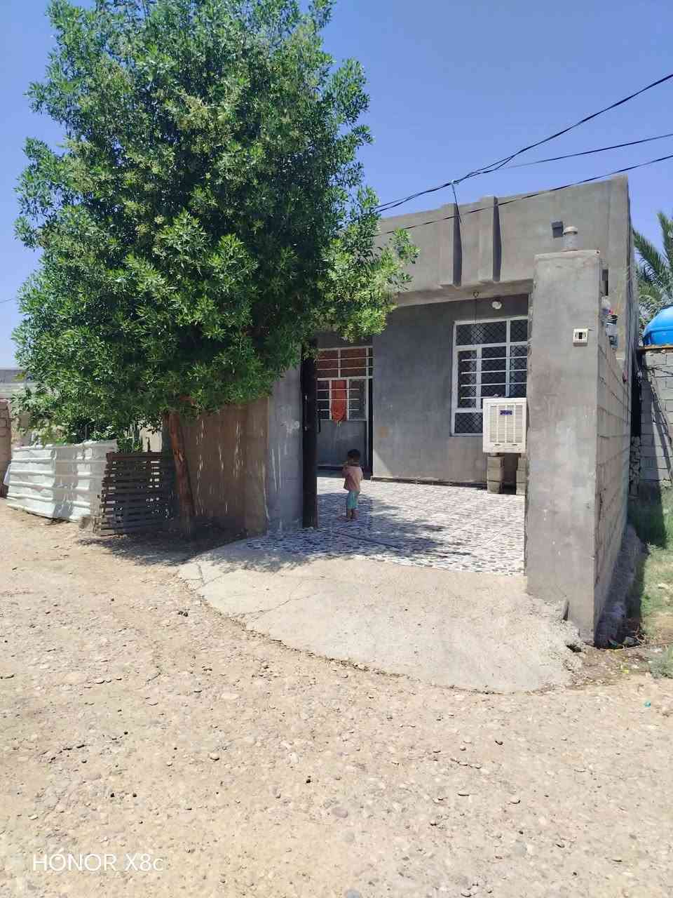 السلام عليكم اخوان دار للبيع بناء حديث بصف جامع الفردوس الحديد قريبا على مركز الصحي الحديد خلف بيت الشيخ مصطفى الشيخ مهدي الجنابي/150م/***********
