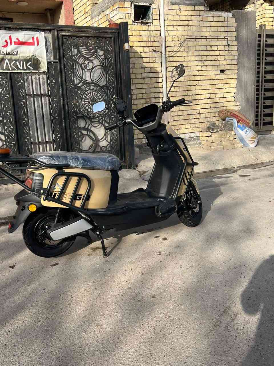 السلام عليكم دراجه شحن للبيع 6باتري سرعته 80حقيقي ملف 2000 دراجه خير من الله سويج بصمه كهربائيات كله شغاله
السعر 675وبيه مجال مكاني بغداد فلكة حي النصر 
*********** واتساب
